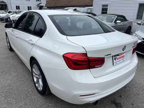 Used 2018 BMW 320i xDrive Sedan w/ Convenience Package AWD/4WD image 8