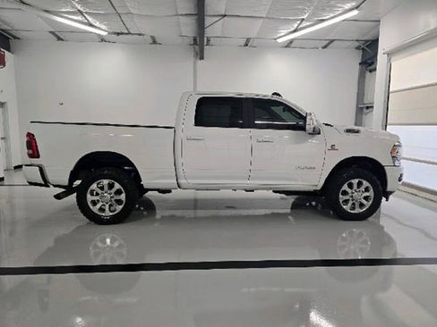 Used 2023 RAM 2500 Laramie AWD/4WD image 9