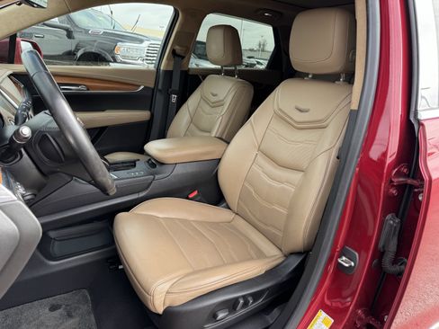 Used 2019 Cadillac XT5 Platinum image 25