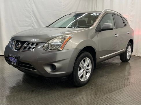 Used 2013 Nissan Rogue SV image 4