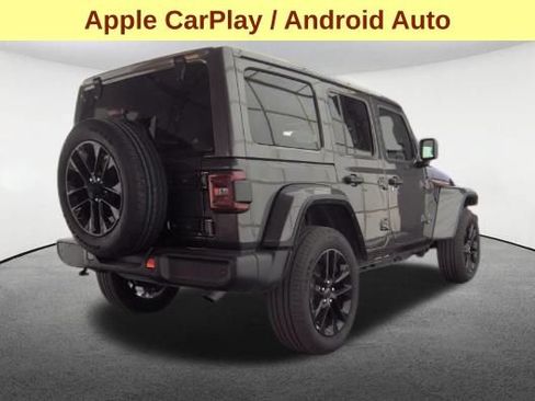 Used 2025 Jeep Wrangler Unlimited Sahara w/ Safety Group AWD/4WD image 5