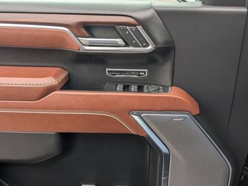 Used 2024 GMC Sierra 1500 Denali Ultimate image 12
