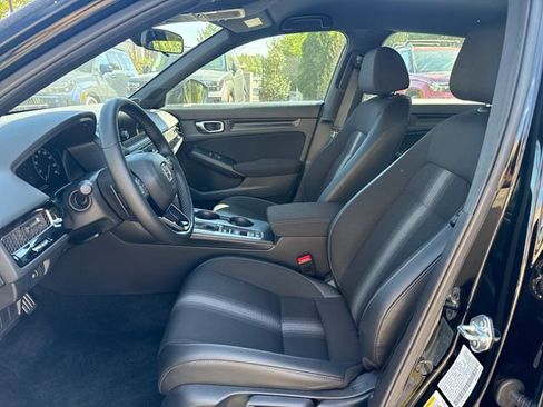 Used 2025 Honda Civic Sport image 9