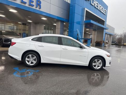 Used 2024 Chevrolet Malibu LS image 27