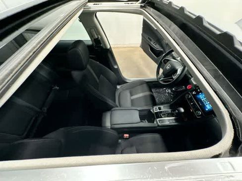 Used 2019 Honda Civic EX image 6