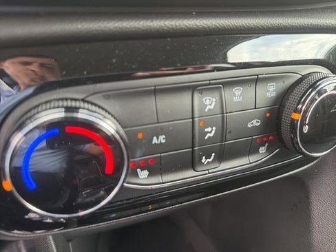 Used 2021 Buick Encore GX Preferred w/ Cold Weather Comfort Package image 6