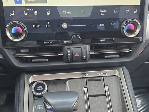 Certified 2024 Lexus GX 550 w/ Cold Area Package image 25