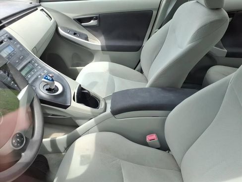 Used 2010 Toyota Prius Two FWD image 9