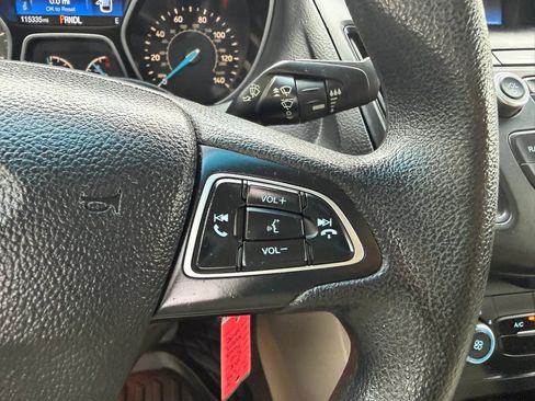 Used 2018 Ford Focus SE FWD image 17