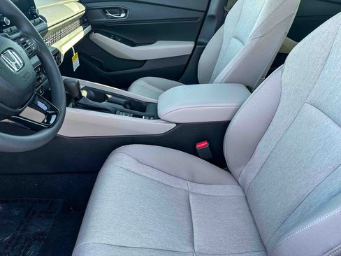 New 2025 Honda Accord SE image 10