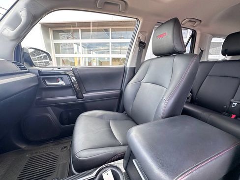 Used 2022 Toyota 4Runner TRD Off-Road Premium w/ TRD Black Wheel Package (TMS) AWD/4WD image 26