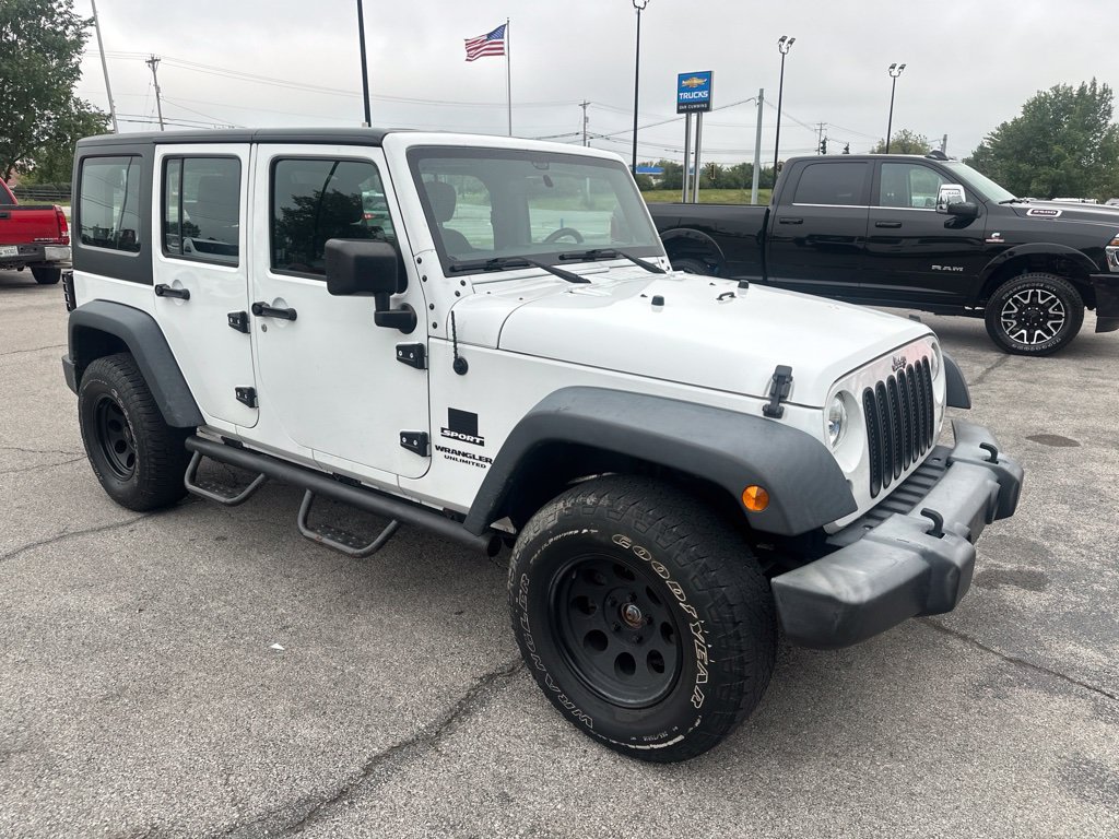 Used 2017 Jeep Wrangler Unlimited Sport w/ Connectivity Group AWD/4WD image 2
