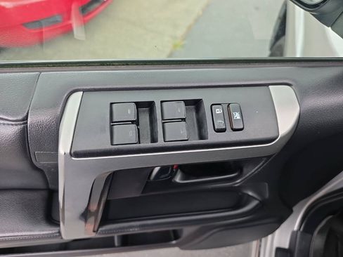 Used 2011 Toyota 4Runner Limited AWD/4WD image 17