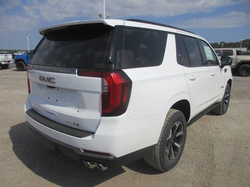 New 2026 GMC Yukon AT4 w/ AT4 Premium Package AWD/4WD image 4