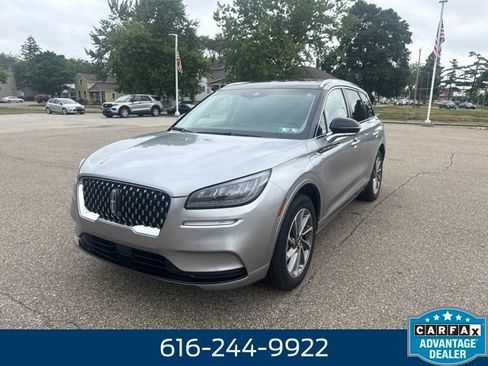 Used 2022 Lincoln Corsair Grand Touring AWD/4WD image 2