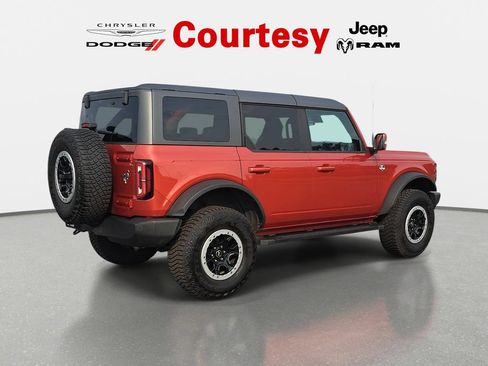 Used 2023 Ford Bronco Outer Banks w/ Sasquatch Package AWD/4WD image 4