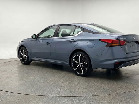 Used 2025 Nissan Altima 2.5 SR FWD image 6