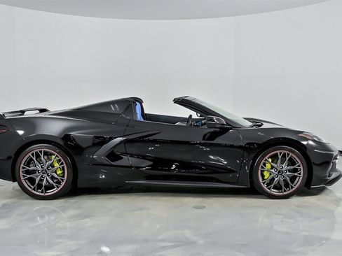 Used 2023 Chevrolet Corvette Stingray Premium Conv w/ Z51 Performance Package RWD image 14