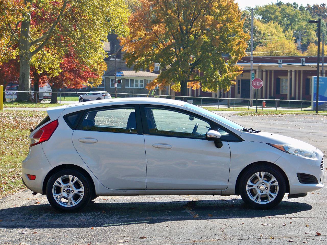 Used 2015 Ford Fiesta SE FWD image 14