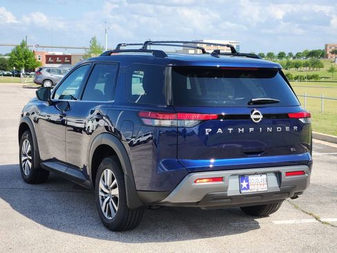 New 2026 Nissan Pathfinder SL FWD image 3