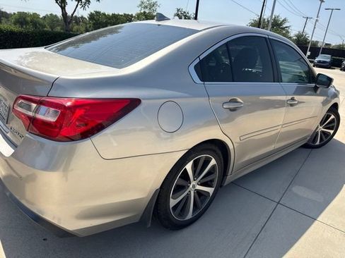 Used 2018 Subaru Legacy 2.5i Limited AWD/4WD image 3