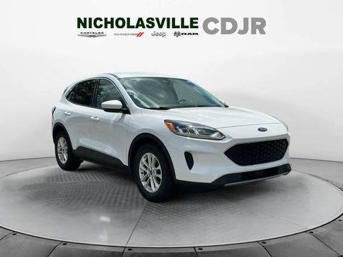 Used 2021 Ford Escape SE w/ Convenience Package FWD image 7