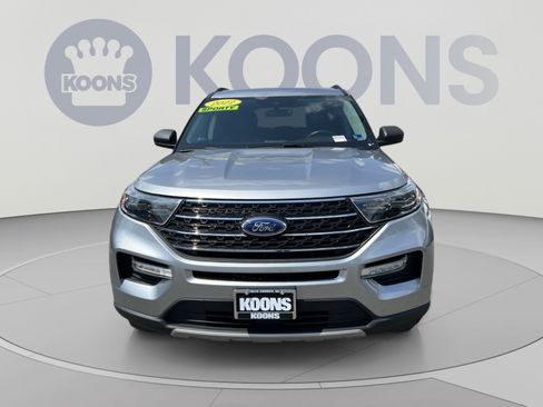 Certified 2022 Ford Explorer XLT w/ Equipment Group 202A AWD/4WD image 4