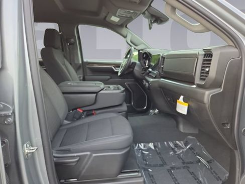 Used 2026 Chevrolet Silverado 1500 LT w/ LPO, Liner Protection Package AWD/4WD image 17