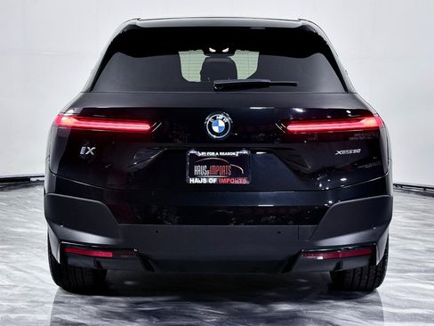 Used 2023 BMW iX xDrive50 w/ Premium Package AWD/4WD image 8