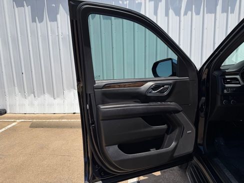 Used 2022 Chevrolet Tahoe Premier w/ Texas Edition RWD image 19