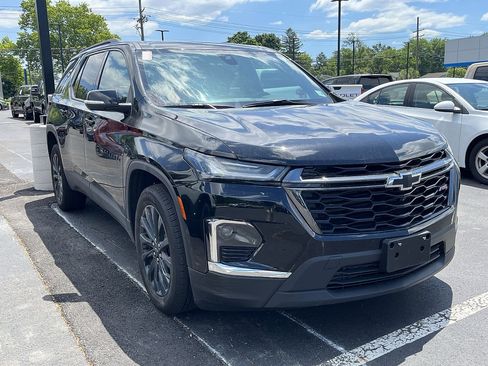 Certified 2023 Chevrolet Traverse RS w/ LPO, Floor Liner Package AWD/4WD image 2