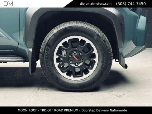 Used 2025 Toyota 4Runner TRD Off-Road Premium AWD/4WD image 44