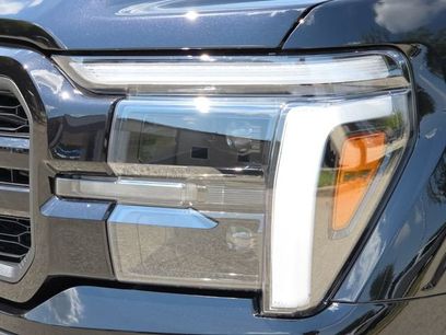 New 2025 Ford F150 Lariat w/ Equipment Group 502A High