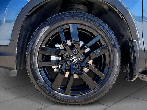 Used 2021 Honda Pilot Touring image 10