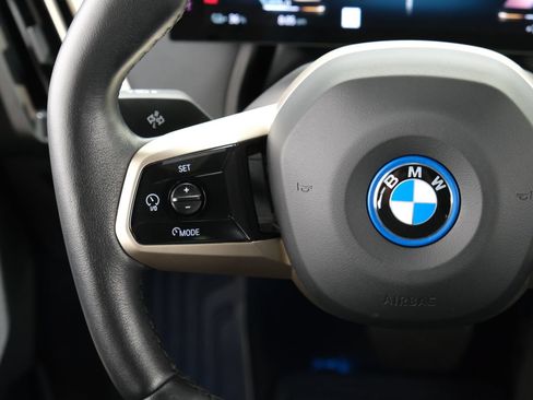 Used 2024 BMW iX xDrive50 w/ Premium Package AWD/4WD image 13