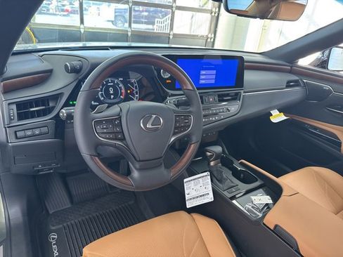 New 2025 Lexus ES 350 Ultra Luxury image 17