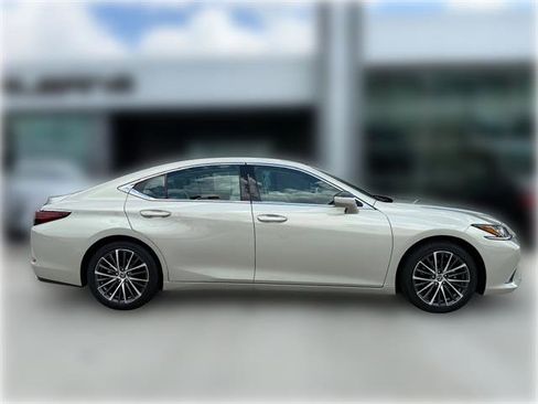 Used 2025 Lexus ES 350 w/ Premium Package FWD image 10