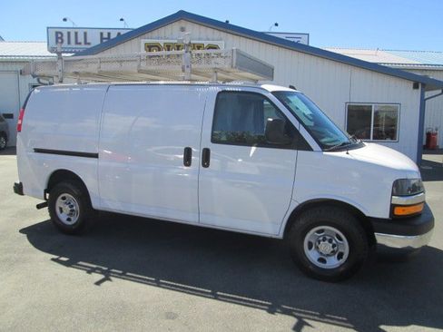 Used 2020 Chevrolet Express 3500 w/ Driver Convenience Package RWD image 1
