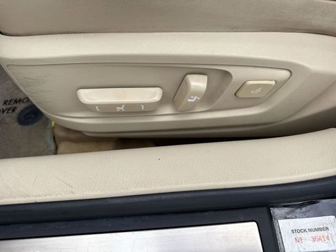 Used 2013 Lexus ES 300h w/ Luxury Pkg FWD image 12