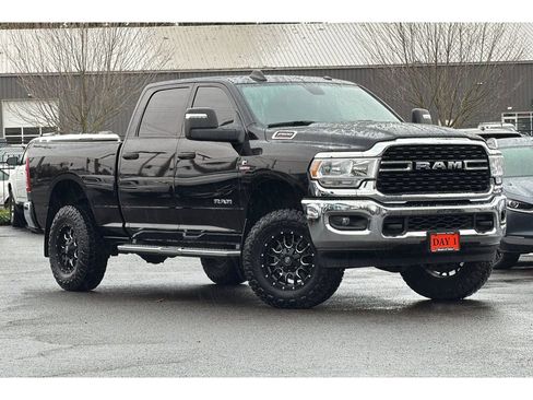 Used 2024 RAM 2500 Big Horn w/ Heated Seats & Wheel Group image 2