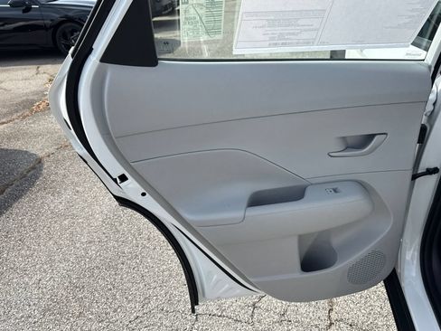 Used 2026 Hyundai Kona SE FWD image 21