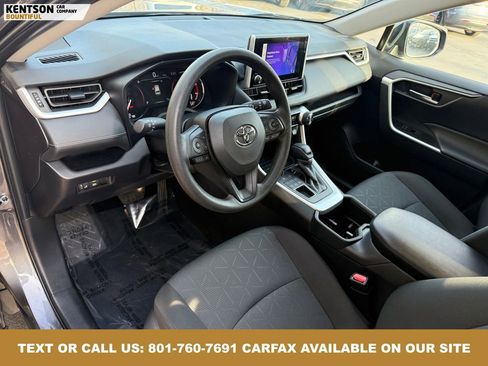 Used 2025 Toyota RAV4 XLE image 30