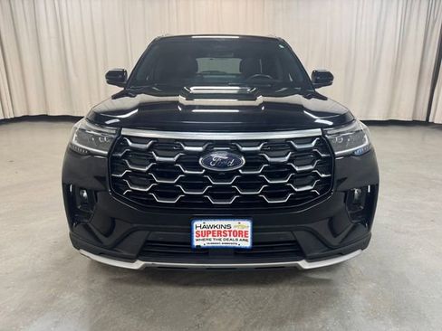 Used 2025 Ford Explorer Platinum w/ LUX Leather Package AWD/4WD image 10