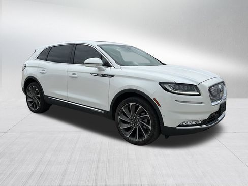 Used 2023 Lincoln Nautilus Reserve w/ Equipment Group 202A AWD/4WD image 4