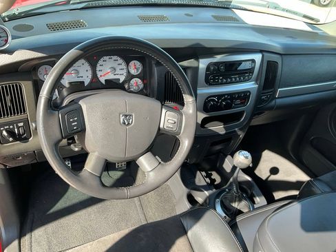 Used 2005 Dodge Ram 1500 Truck 2WD Regular Cab image 3