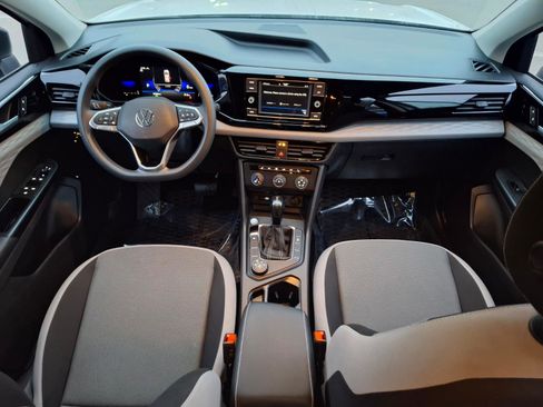 Used 2022 Volkswagen Taos S image 9