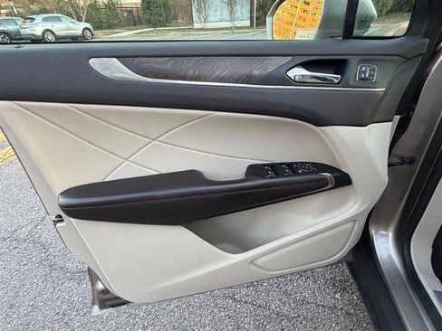 Used 2018 Lincoln MKC Reserve w/ Lincoln MKC Climate Package image 37