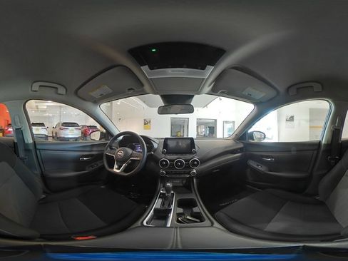 Used 2025 Nissan Sentra SV FWD image 41