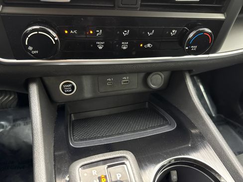 Used 2023 Nissan Rogue S FWD image 28