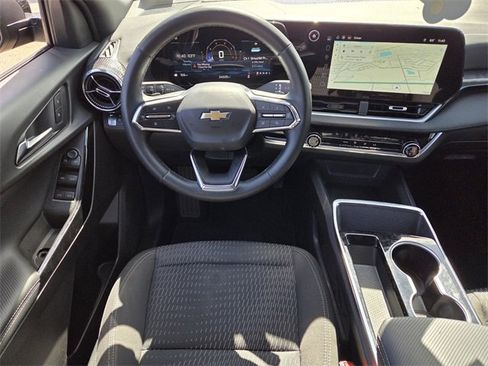 Certified 2025 Chevrolet Equinox LT image 14